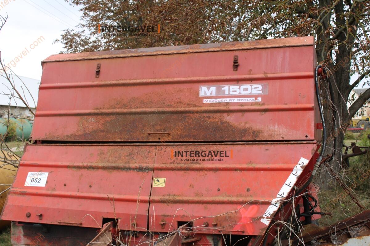 Takarmánykeverő, kiosztókocsi 7