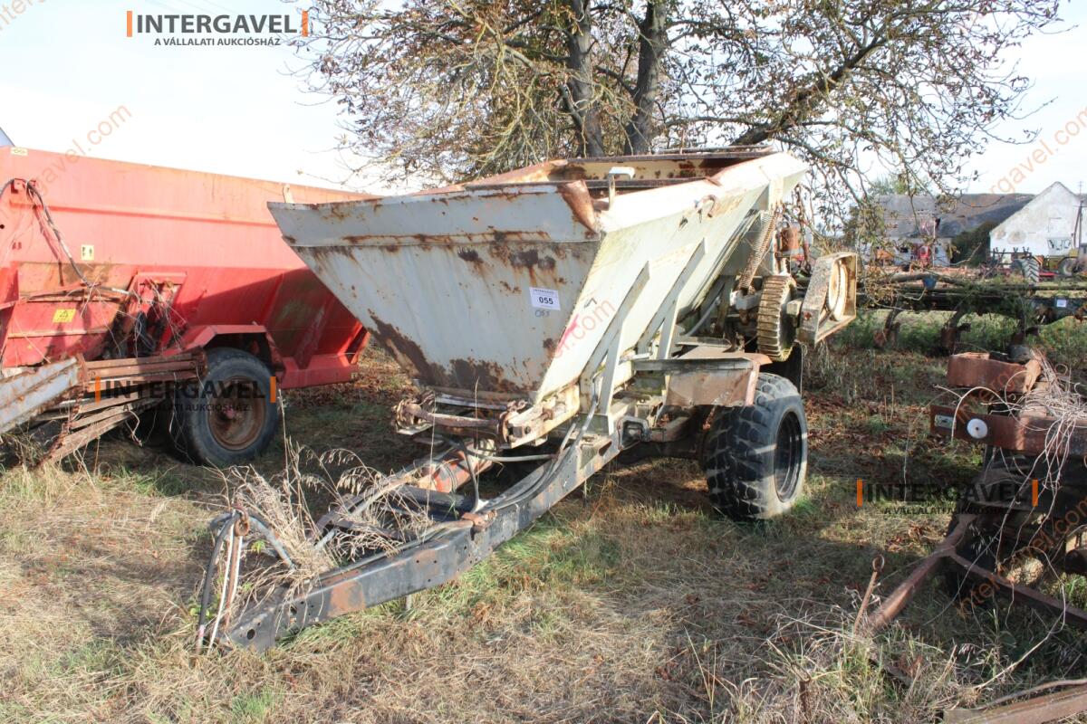 Vontatott műtrágyaszóró