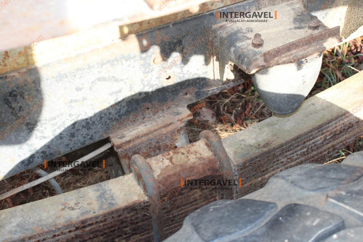 Vontatott műtrágyaszóró 9