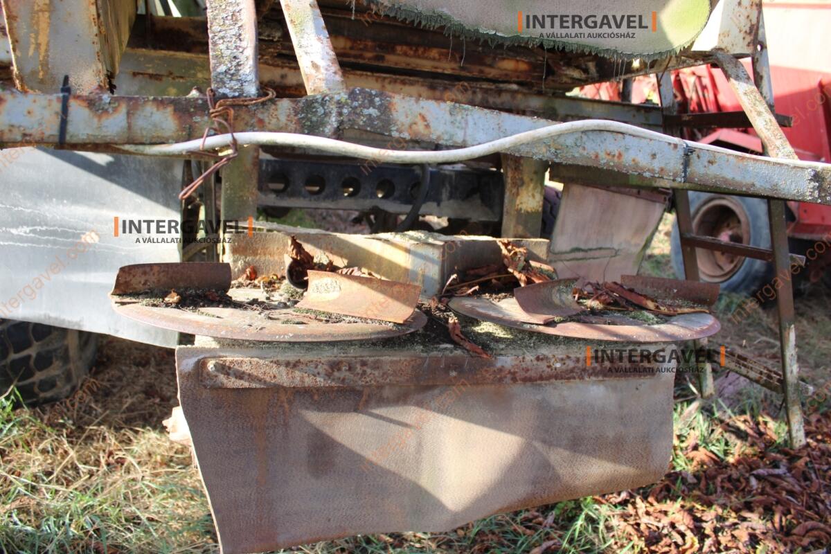 Vontatott műtrágyaszóró 11