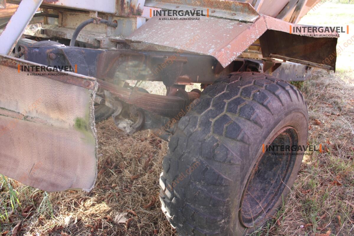 Vontatott műtrágyaszóró 13