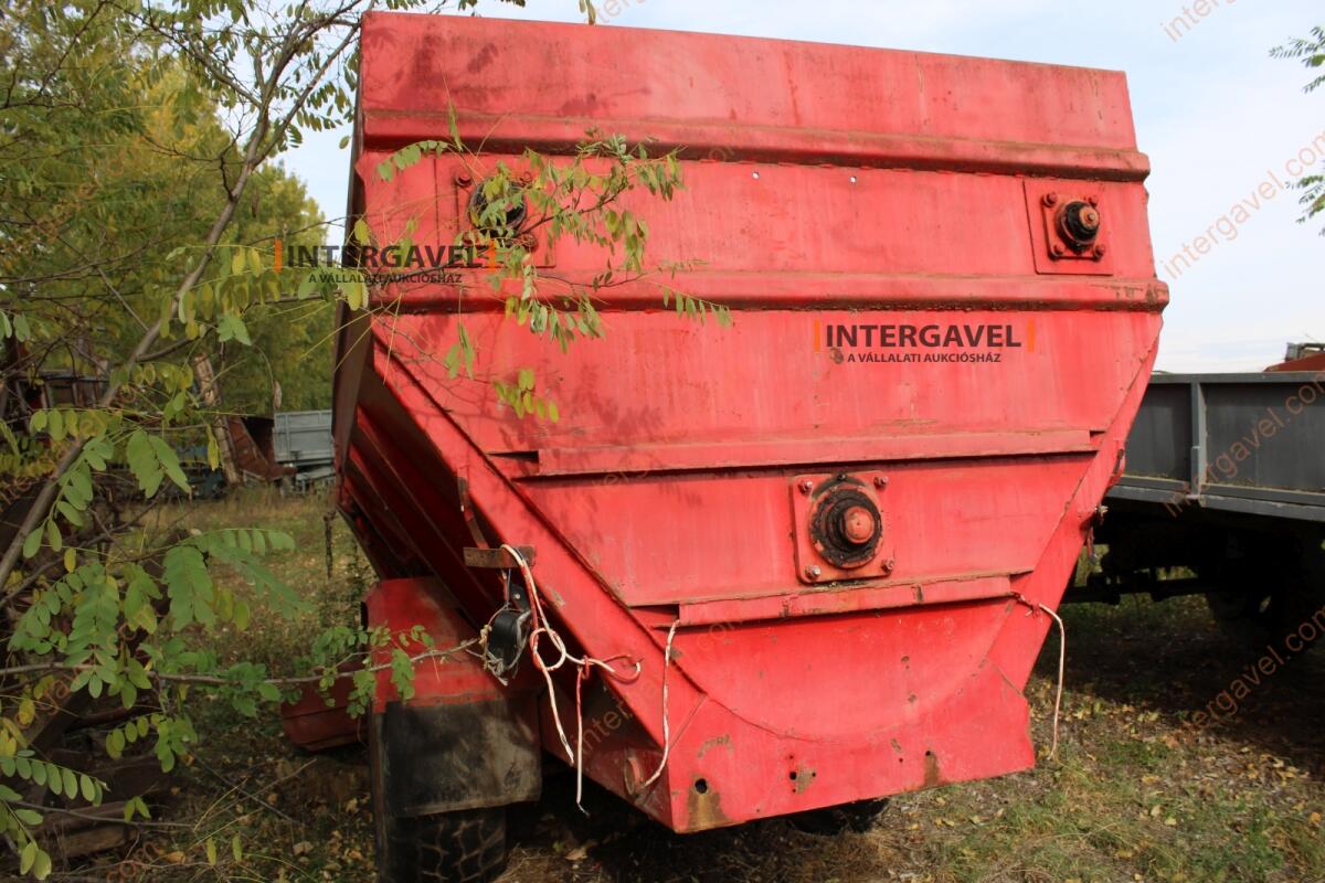 Takarmánykeverő, kiosztókocsi 5