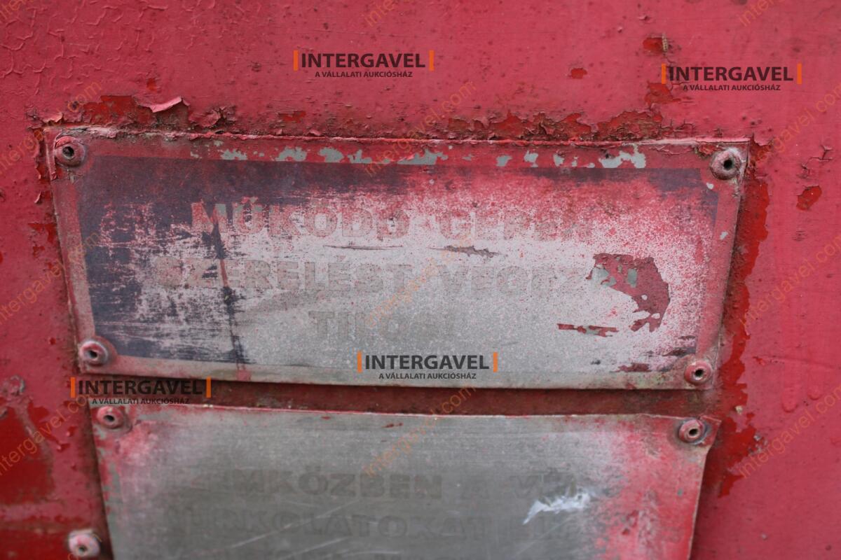 Takarmánykeverő, kiosztókocsi 6