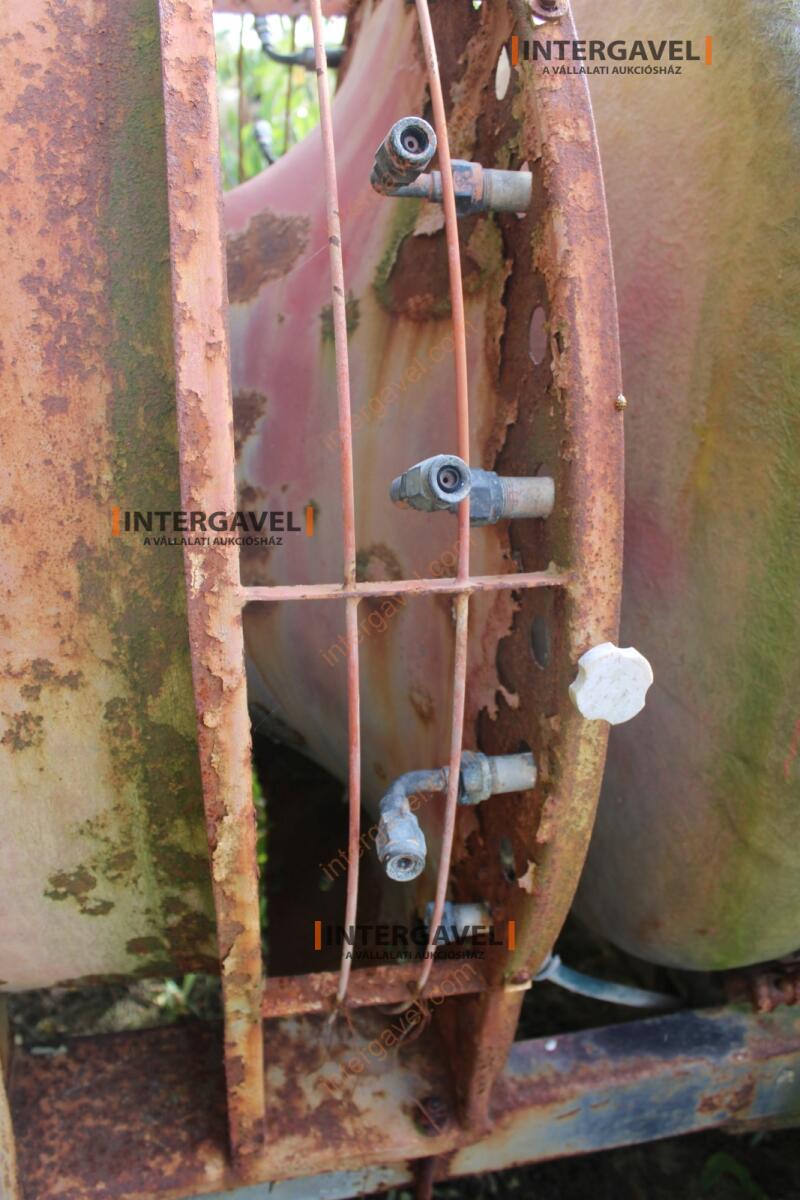 Vontatott permetező 12