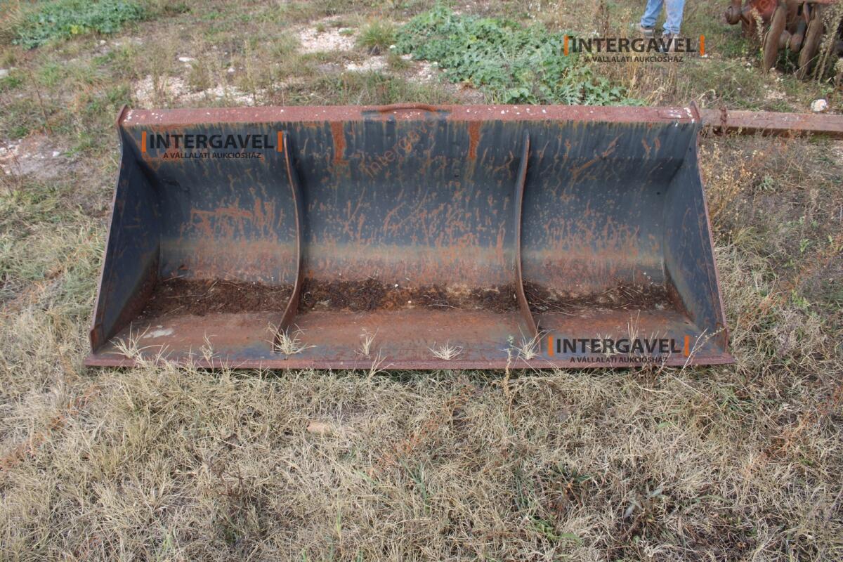 Föld kavics kanál 3