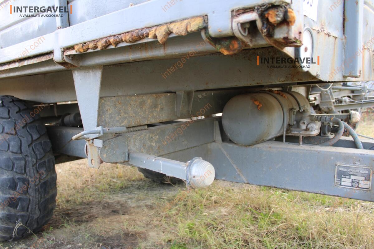 Pótkocsi - Erdőgép 8