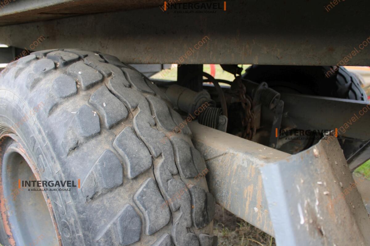 Pótkocsi - Erdőgép 18