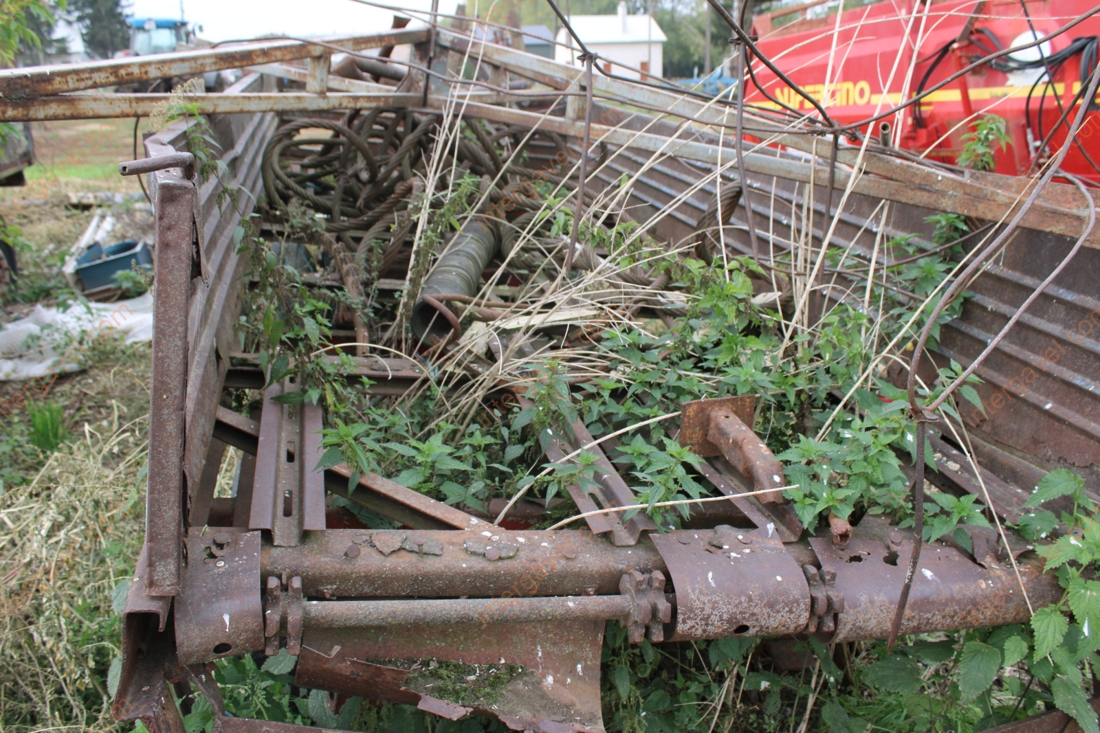 Trágyaszóró pótkocsi 3