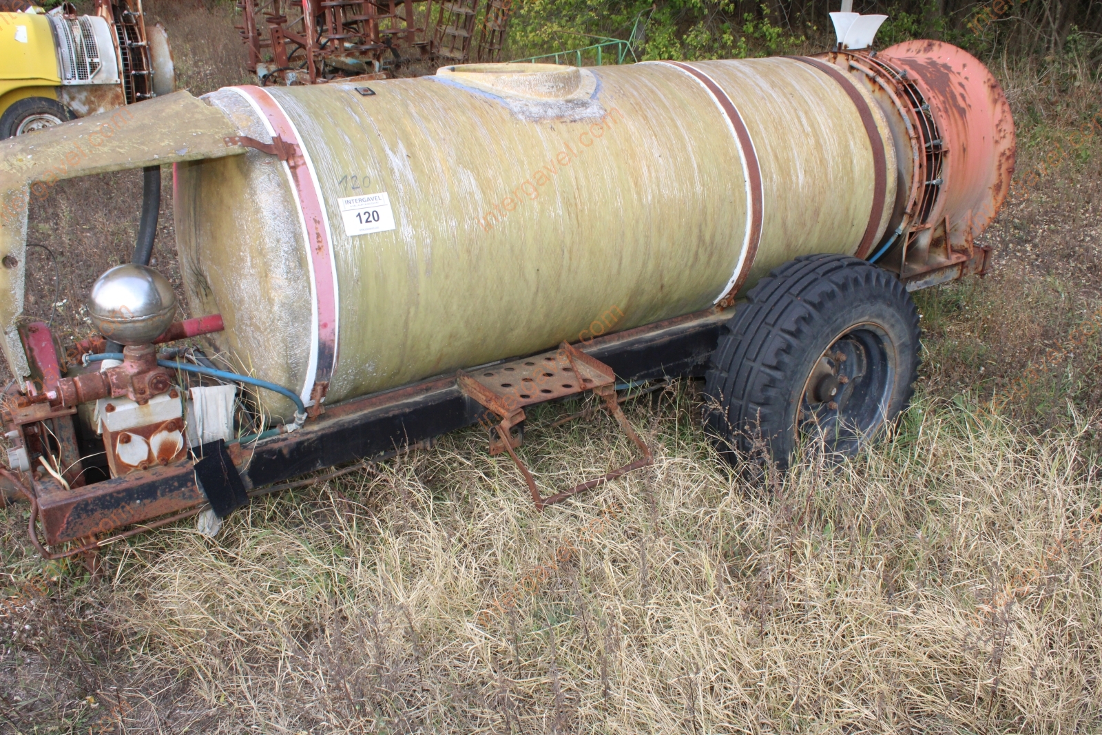 Vontatott permetező 14