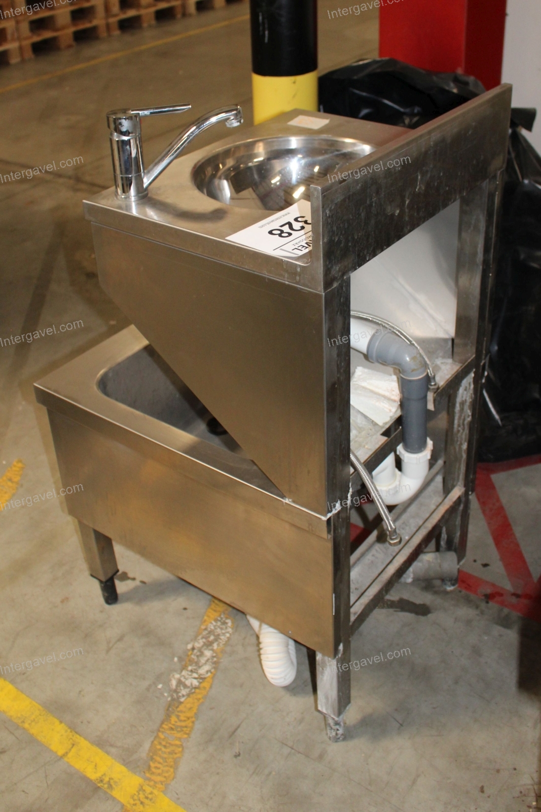 Kézmosó-kiöntő 2