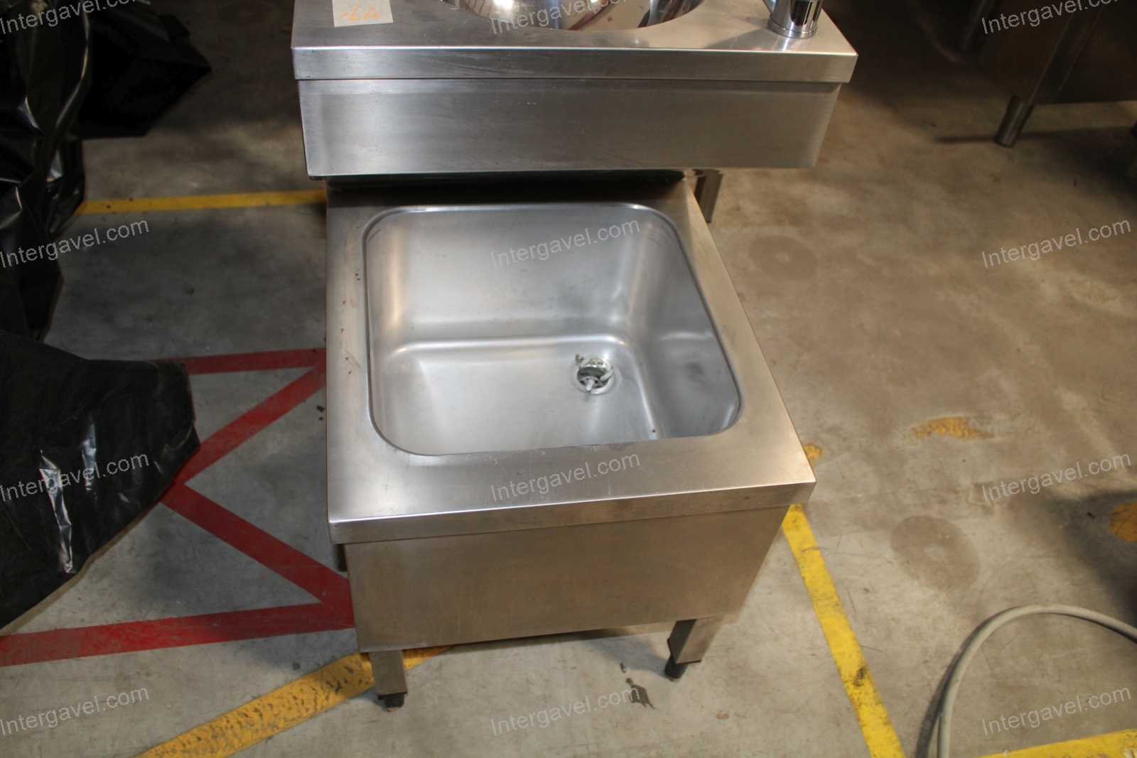 Kézmosó-kiöntő 5