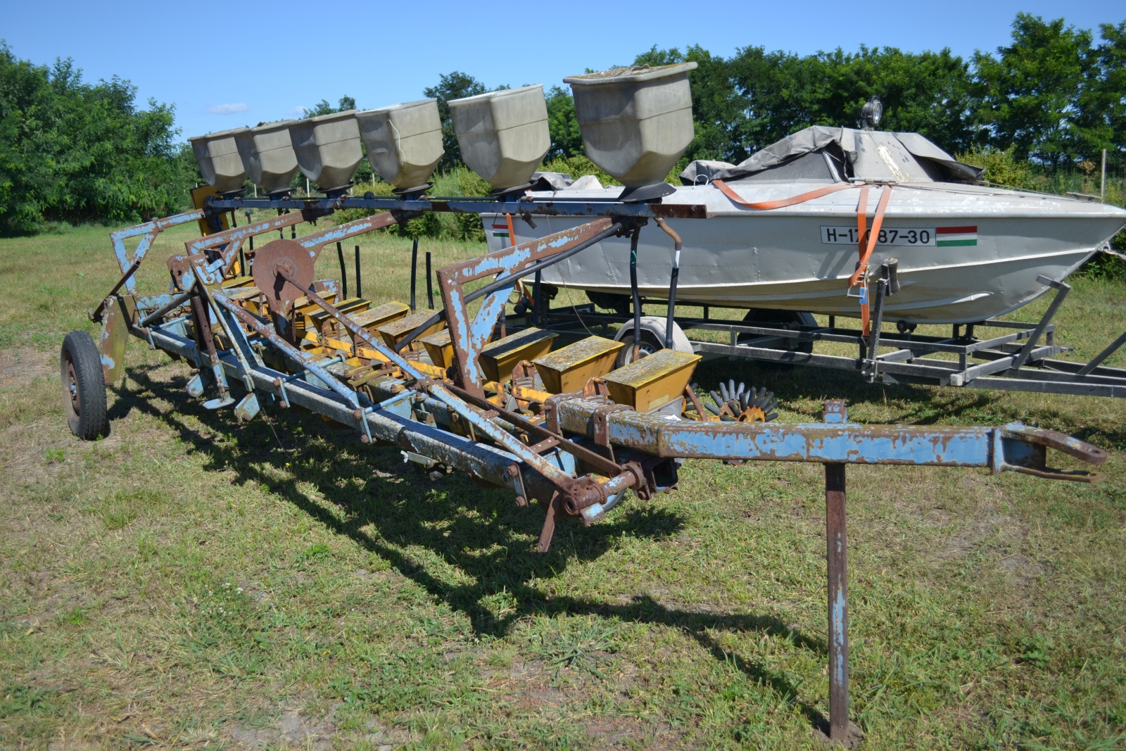 Vetőgép (répa+cirok) 2