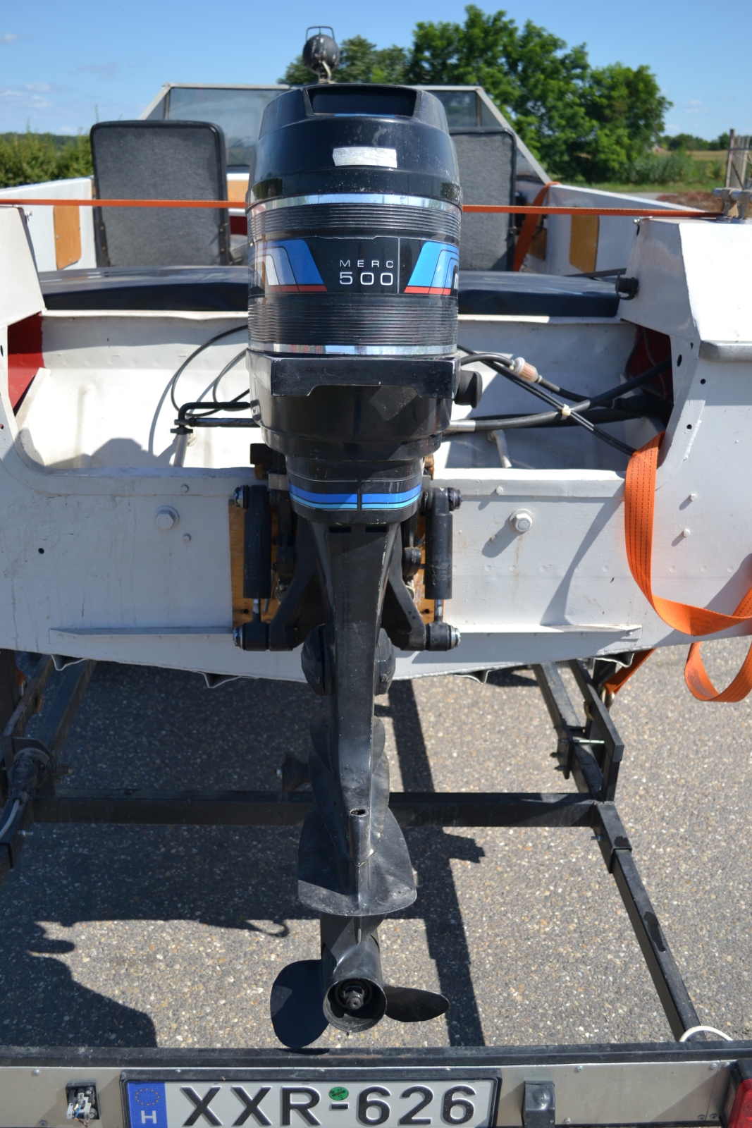 Motorcsónak utánfutóval 5