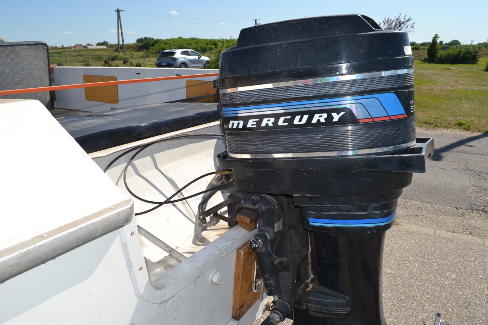 Motorcsónak utánfutóval 7