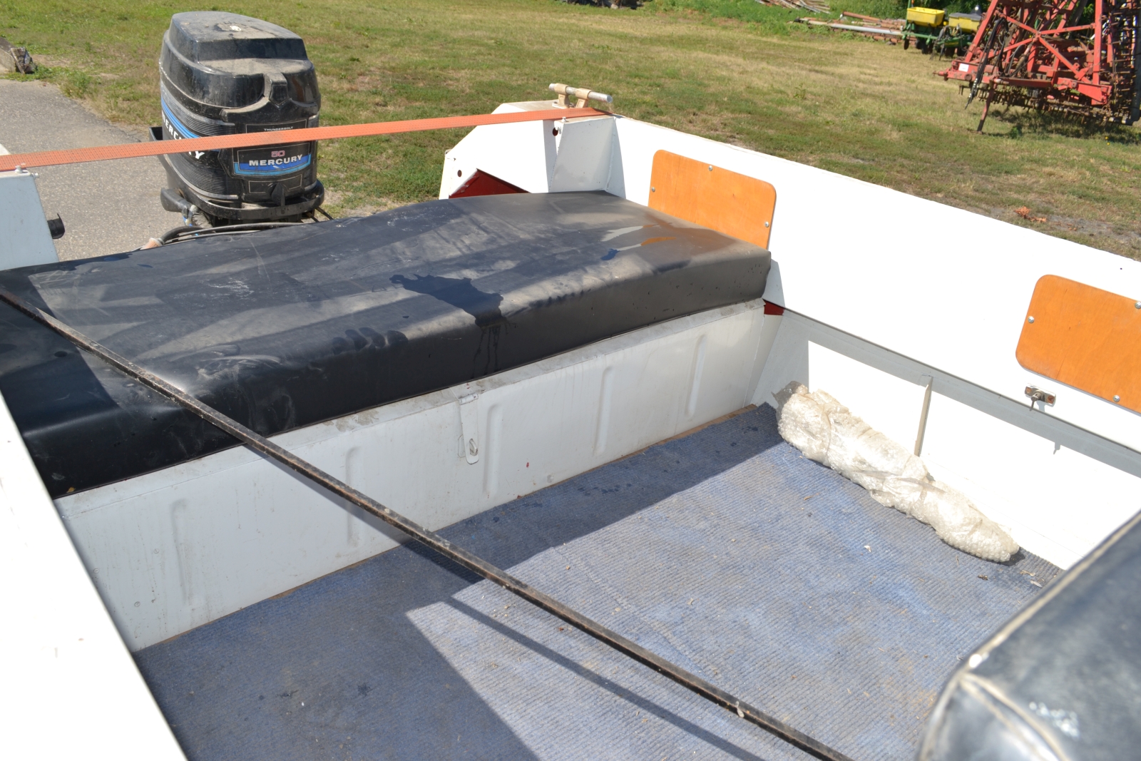 Motorcsónak utánfutóval 10