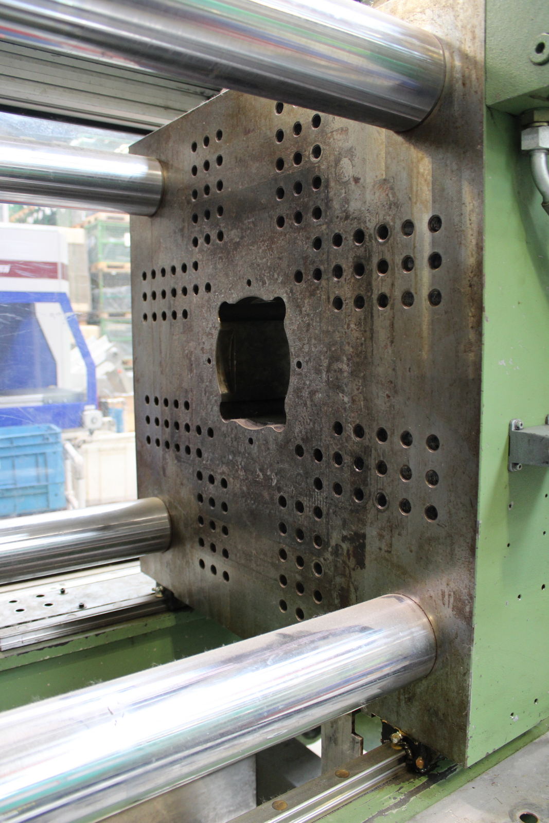 Fröccsöntő gép 9