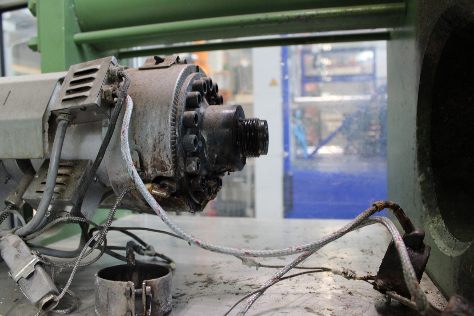 Fröccsöntő gép 11