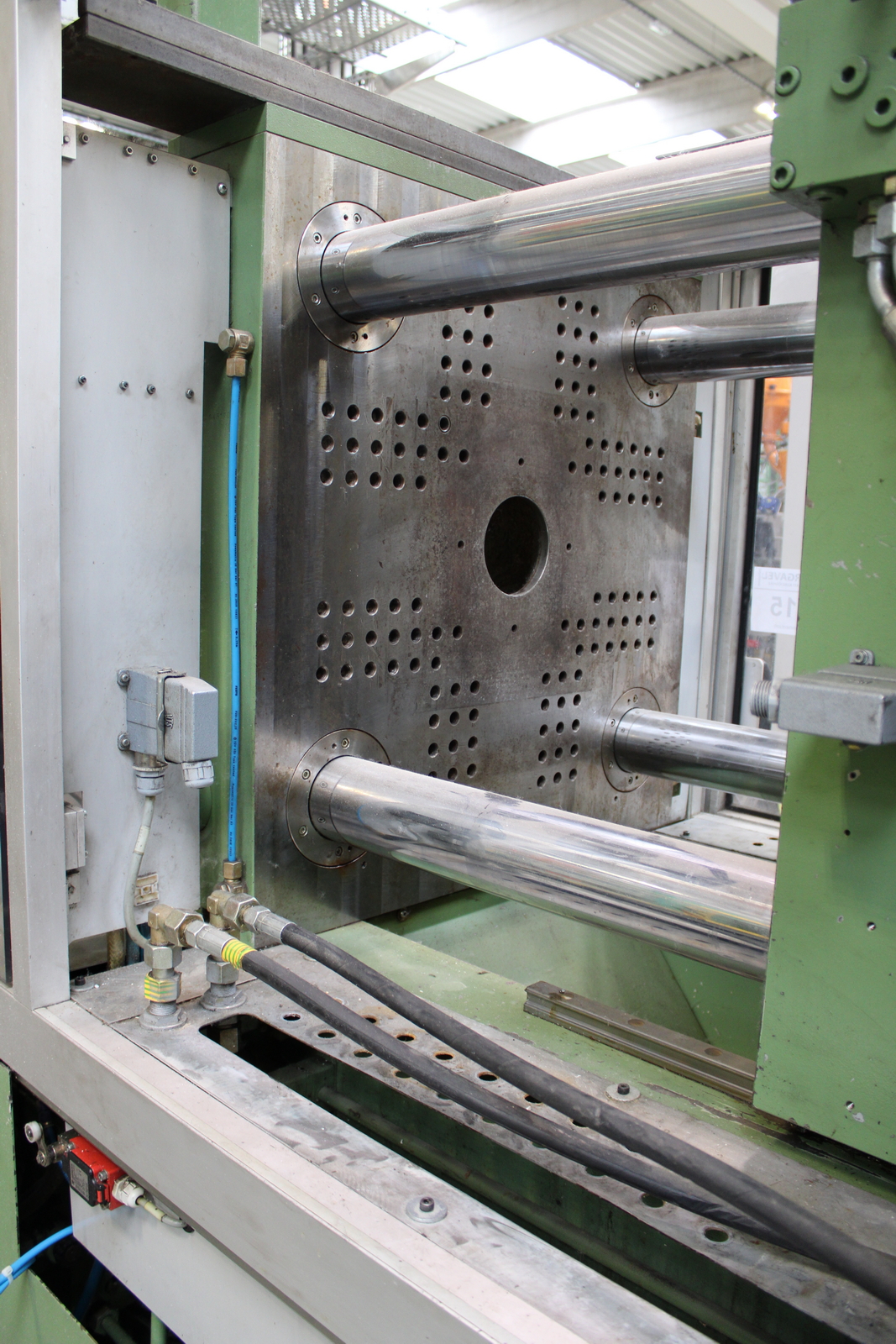 Fröccsöntő gép 13