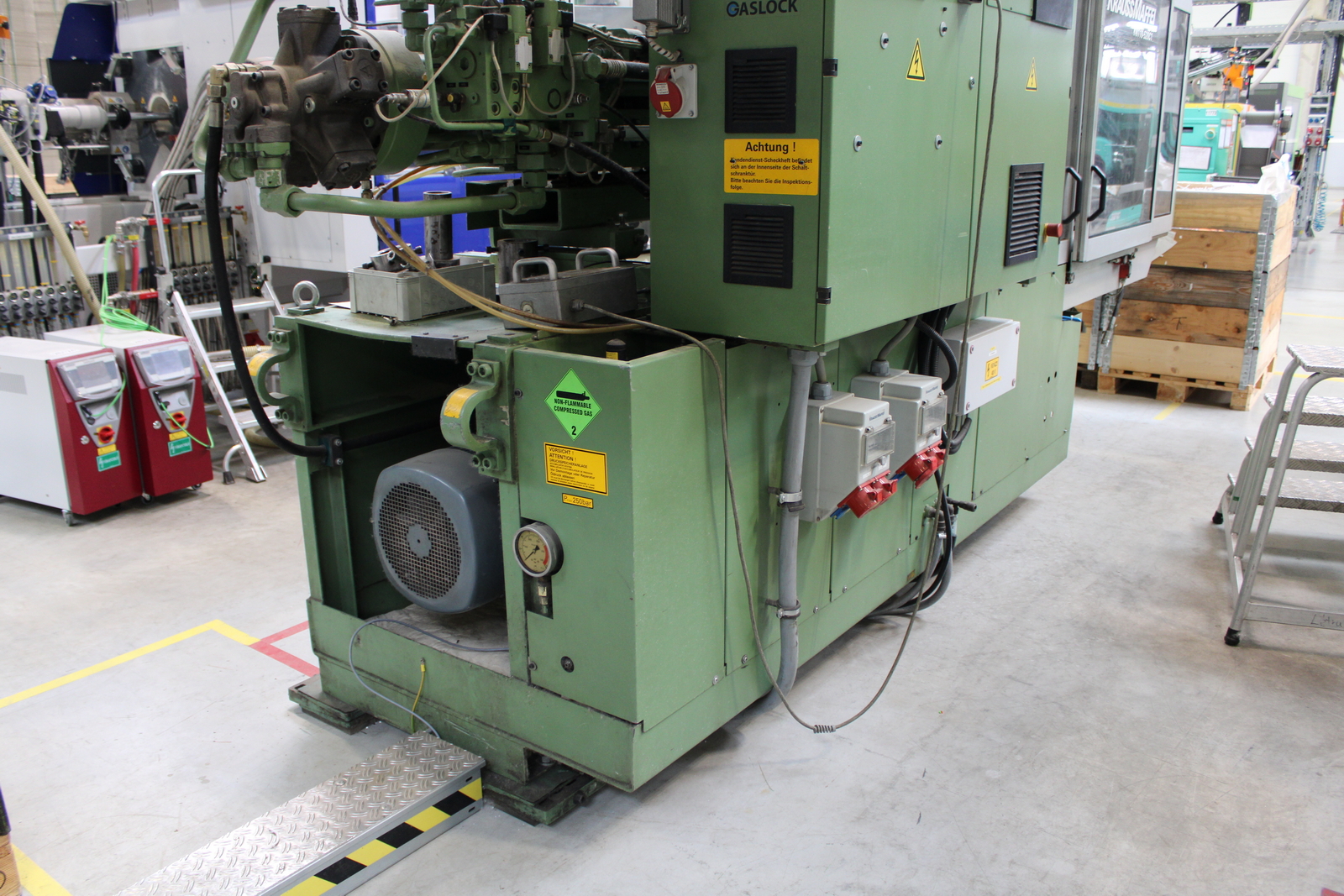 Fröccsöntő gép 14