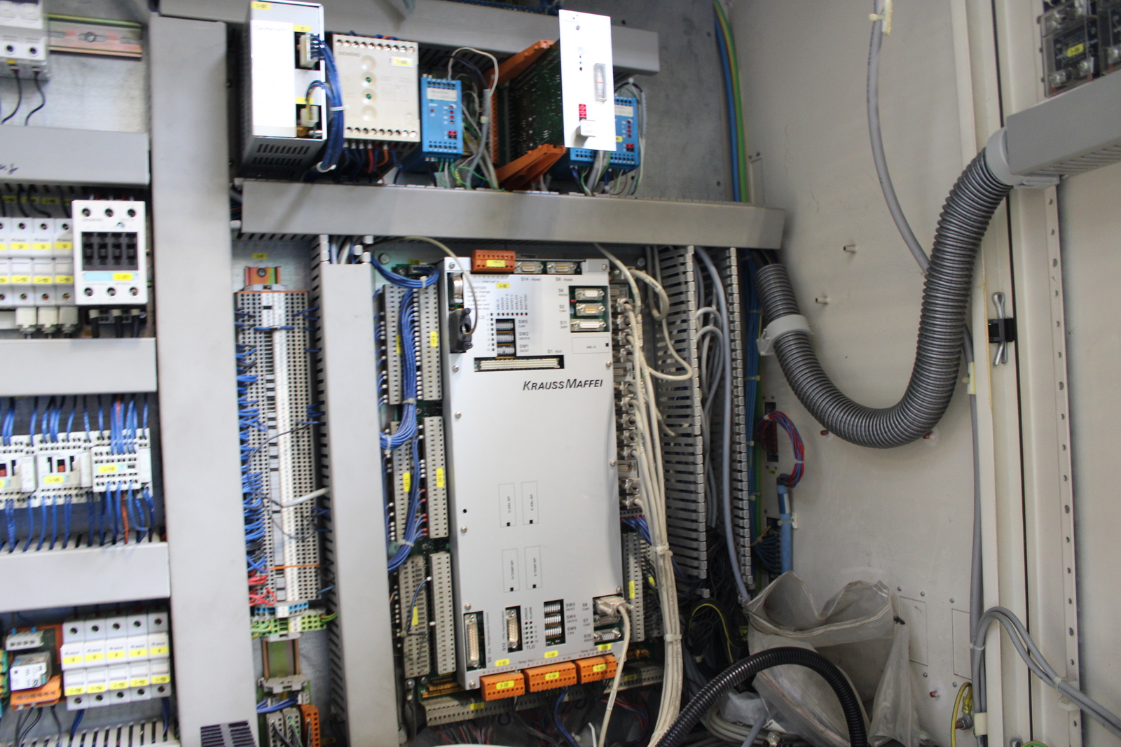 Fröccsöntő gép 21