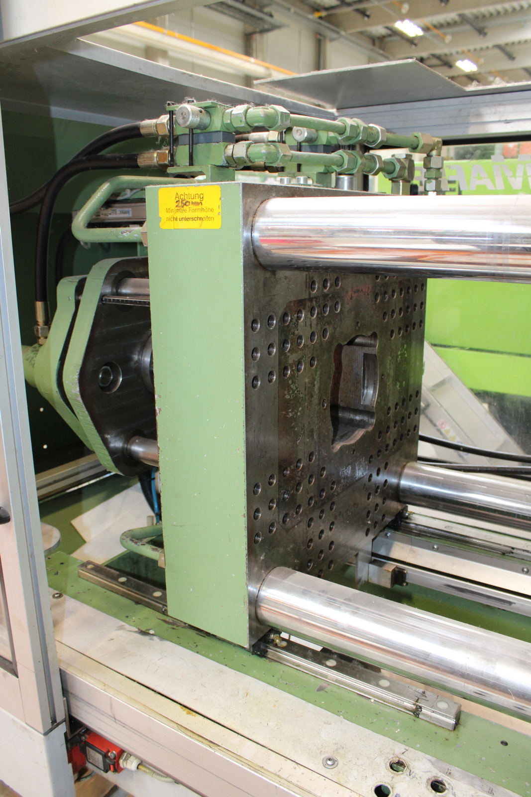 Fröccsöntő gép 10