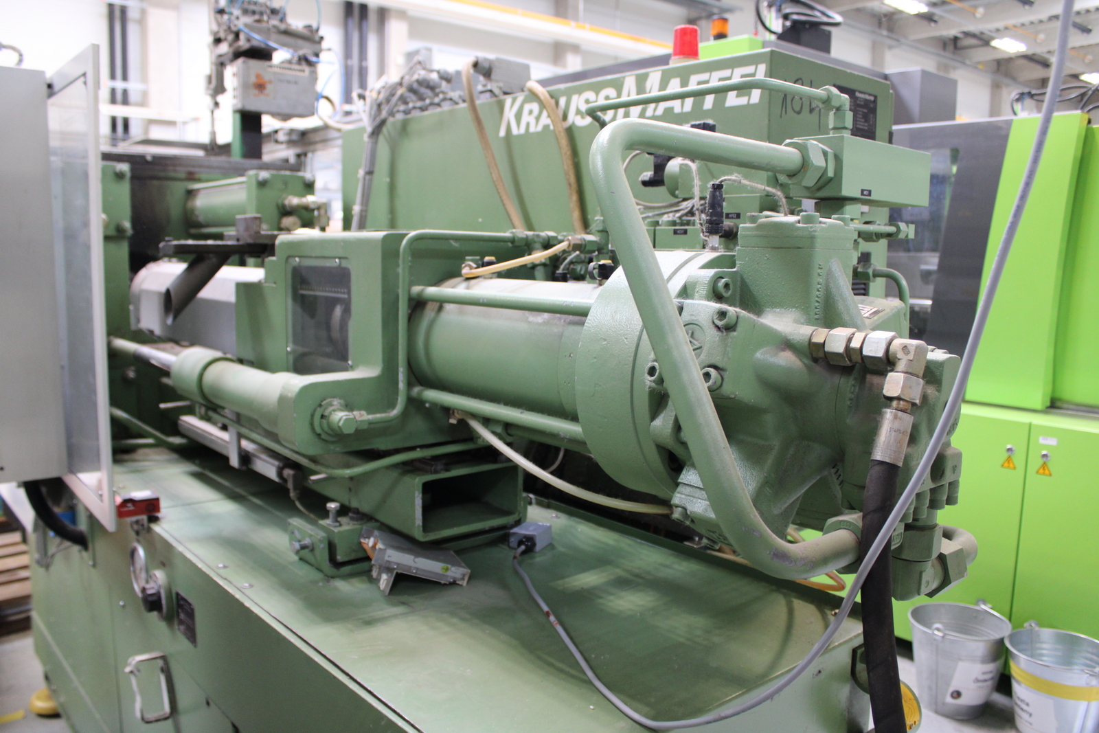 Fröccsöntő gép 12