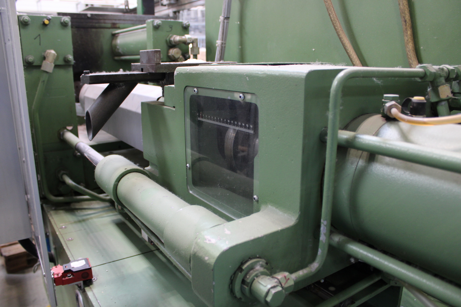 Fröccsöntő gép 13