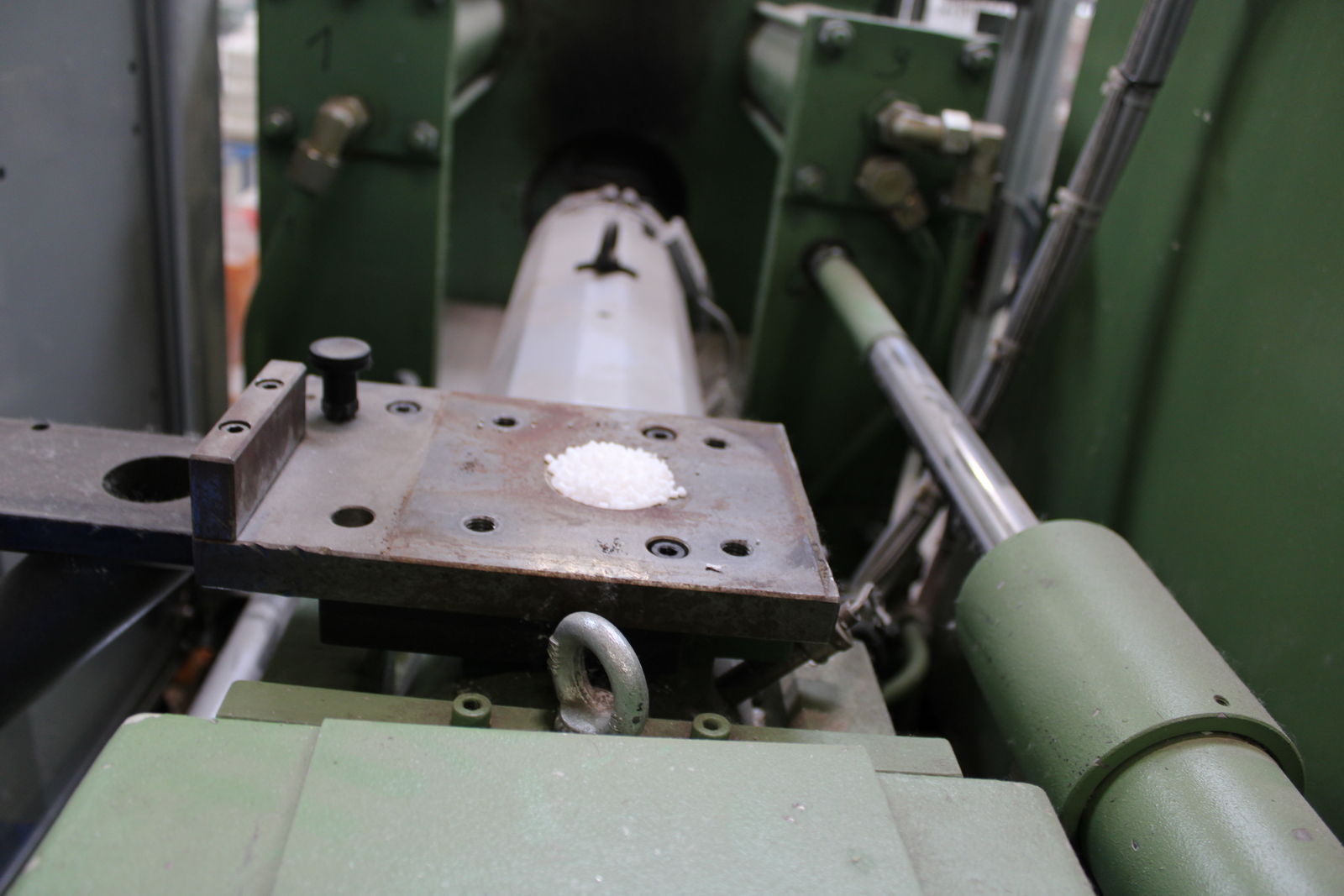 Fröccsöntő gép 14