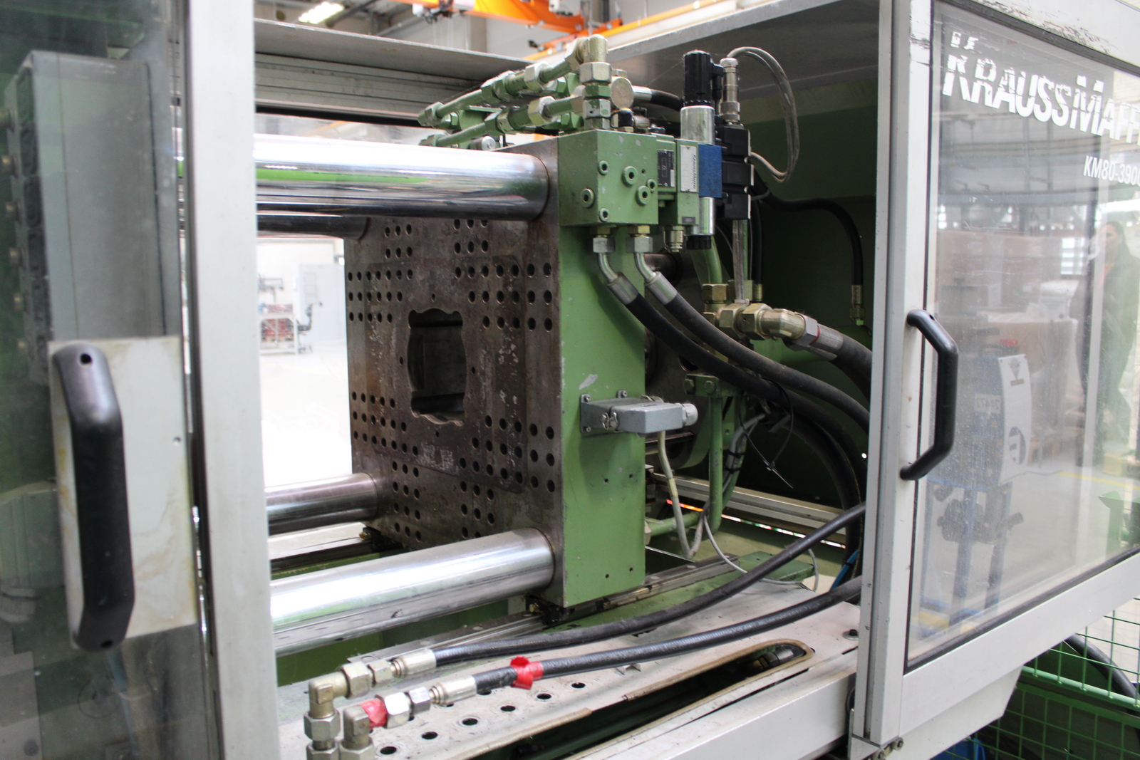 Fröccsöntő gép 18