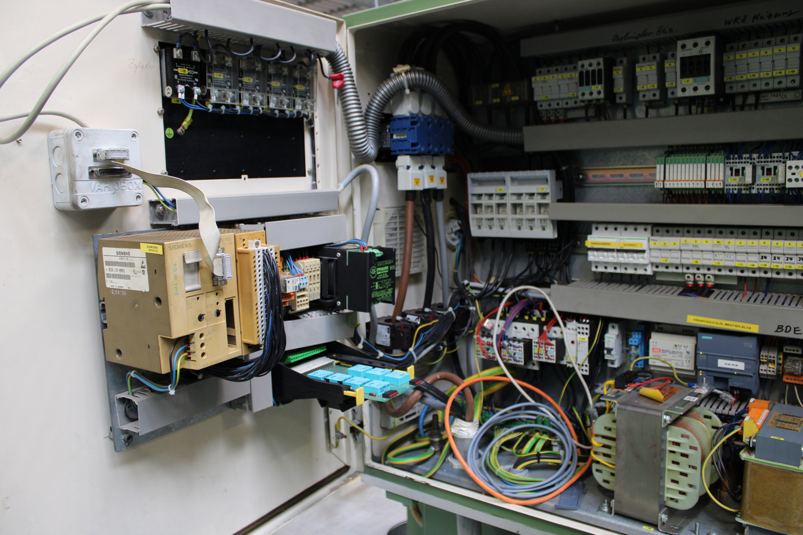 Fröccsöntő gép 26