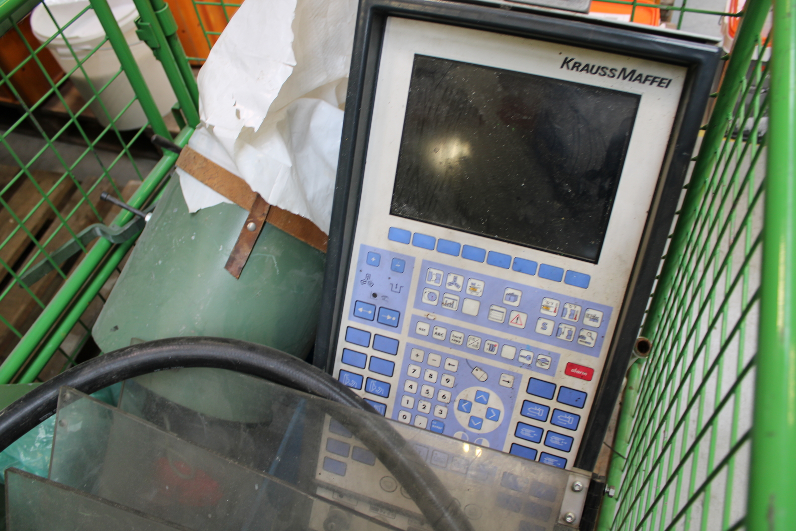 Fröccsöntő gép 33