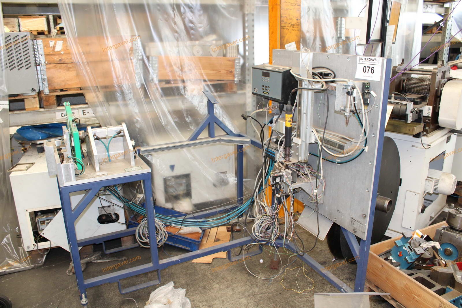 Bontott szerelő munkahely 2