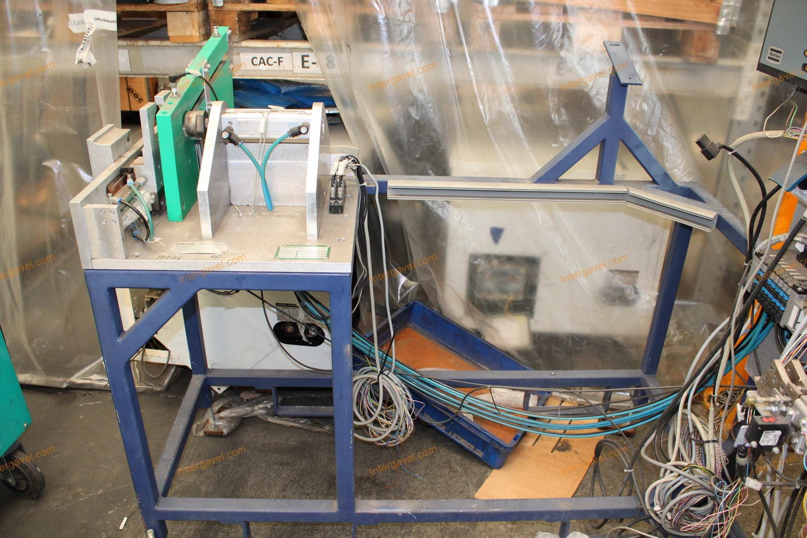 Bontott szerelő munkahely 9