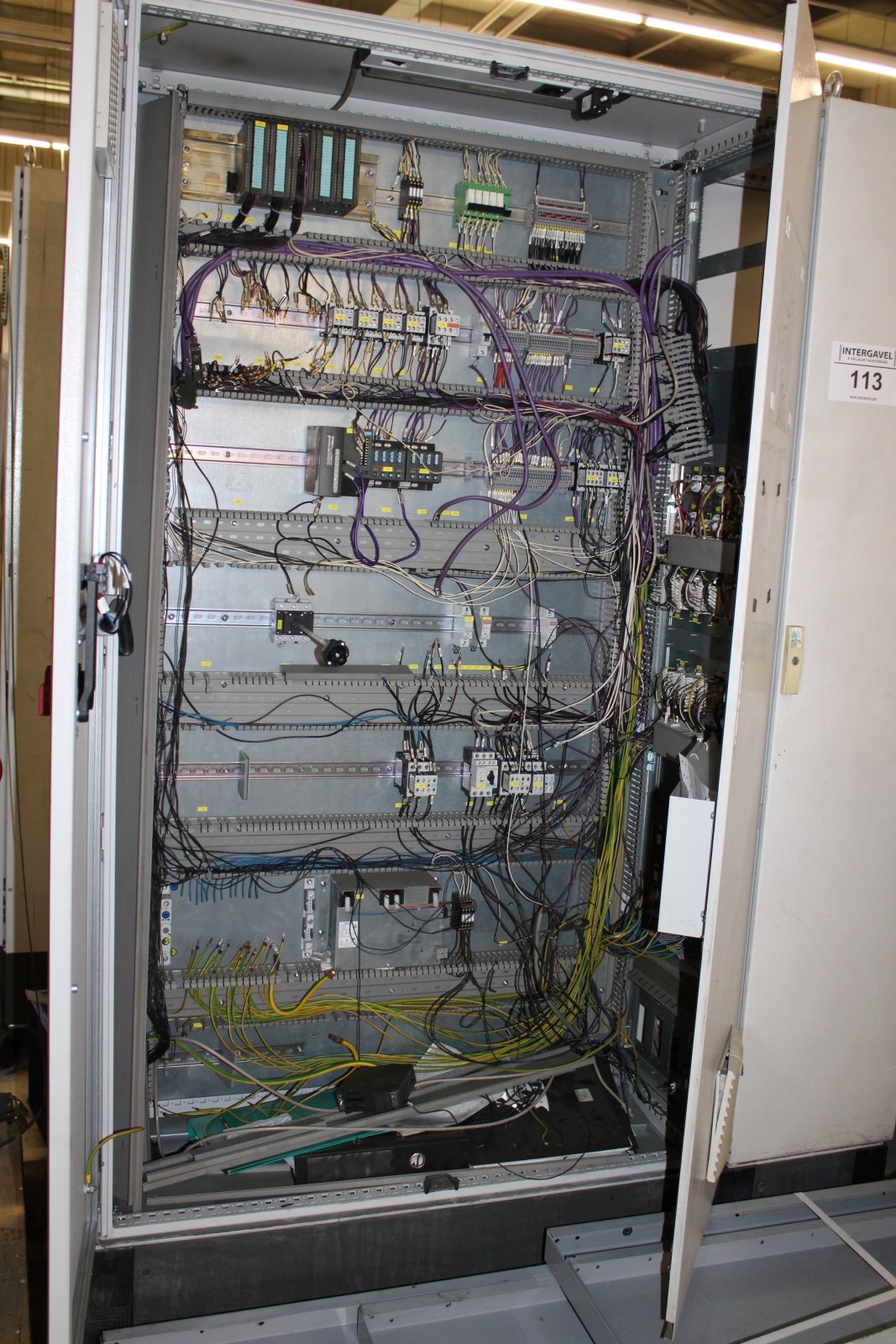 Elektromos kapcsolószekrény 3