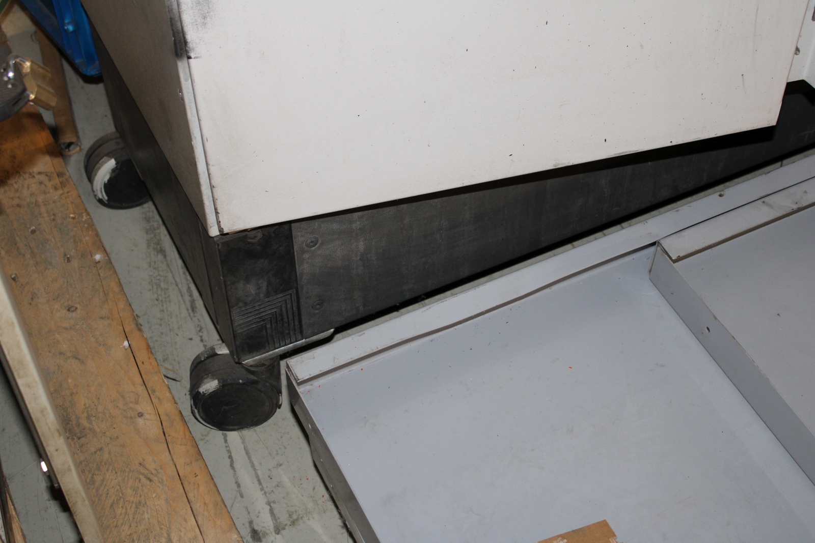 Elektromos kapcsolószekrény 6