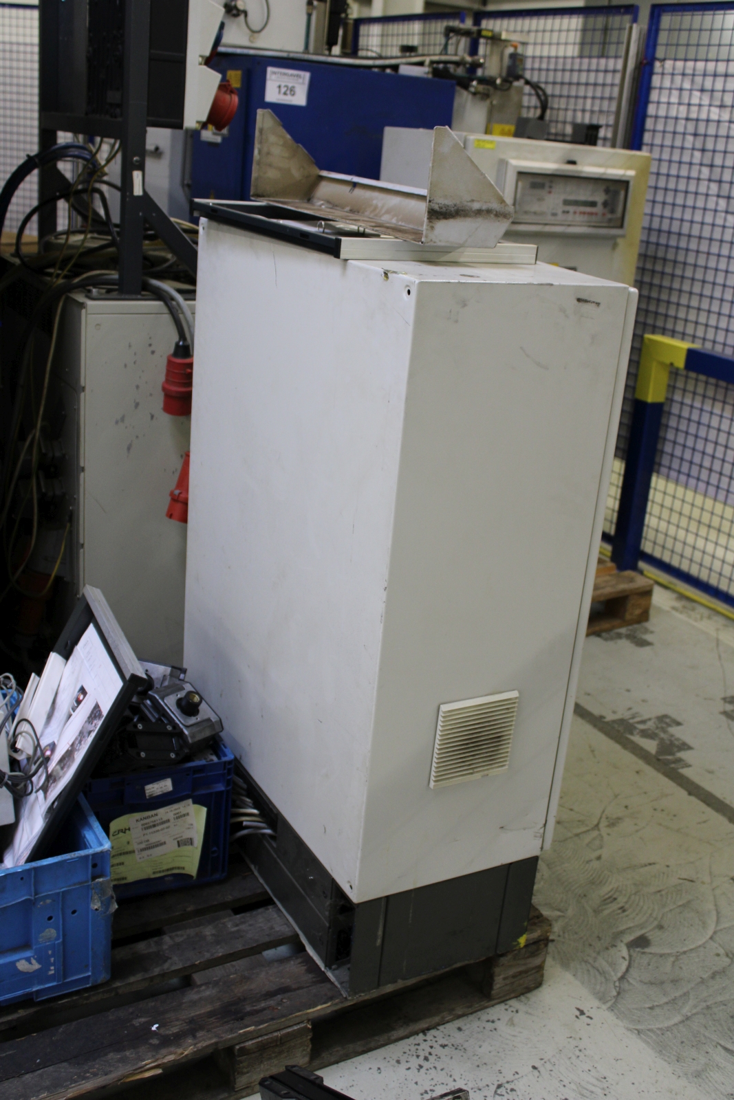 Elektromos kapcsolószekrény 3