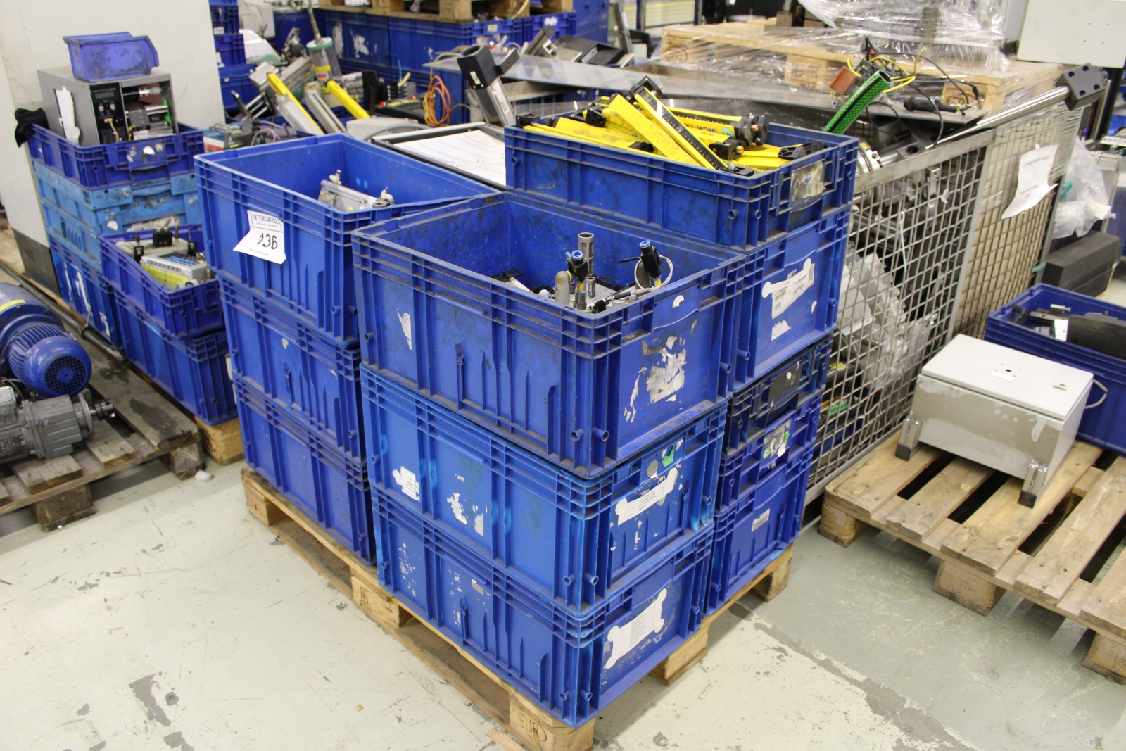 Vegyes alkatrészek 2