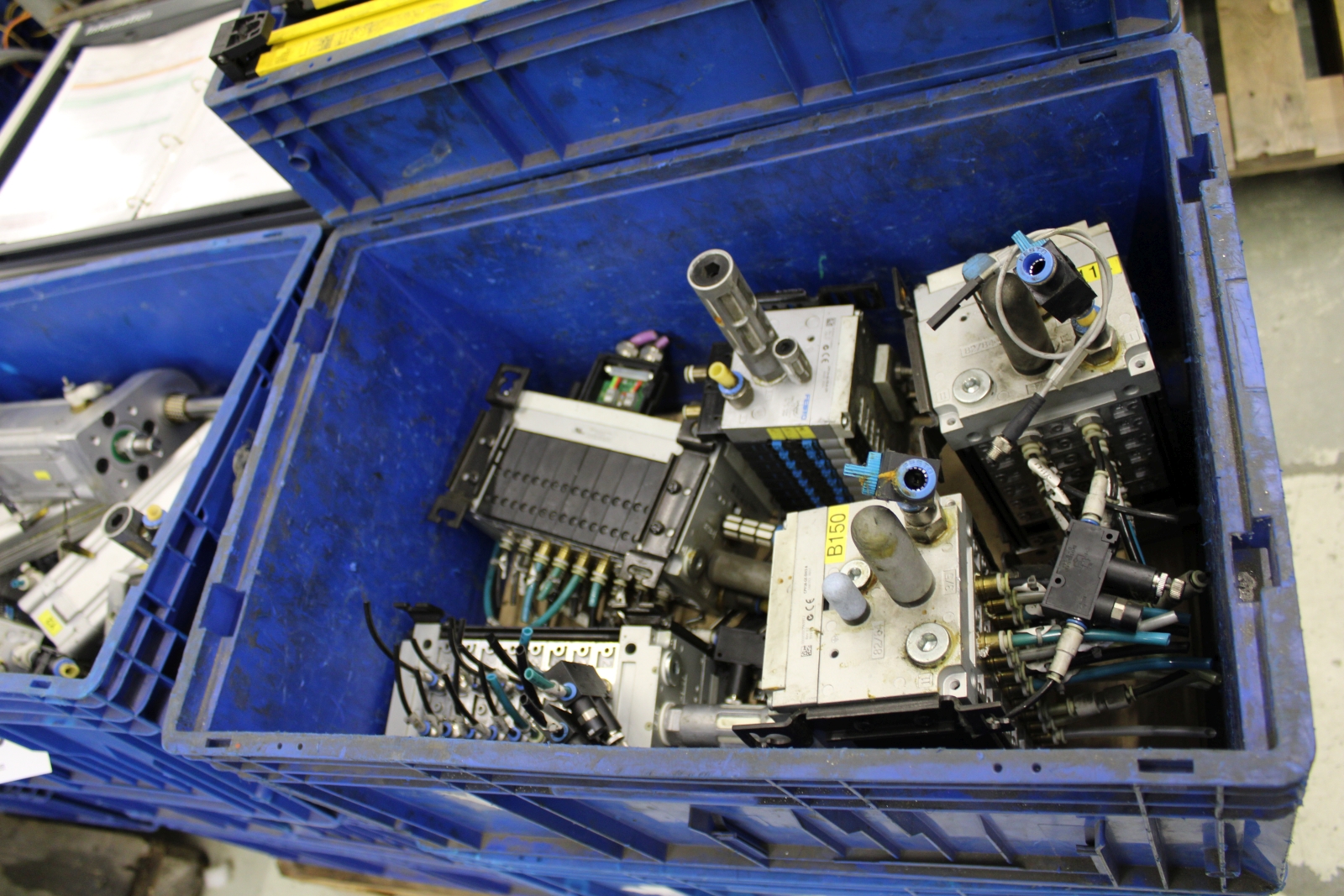 Vegyes alkatrészek 3