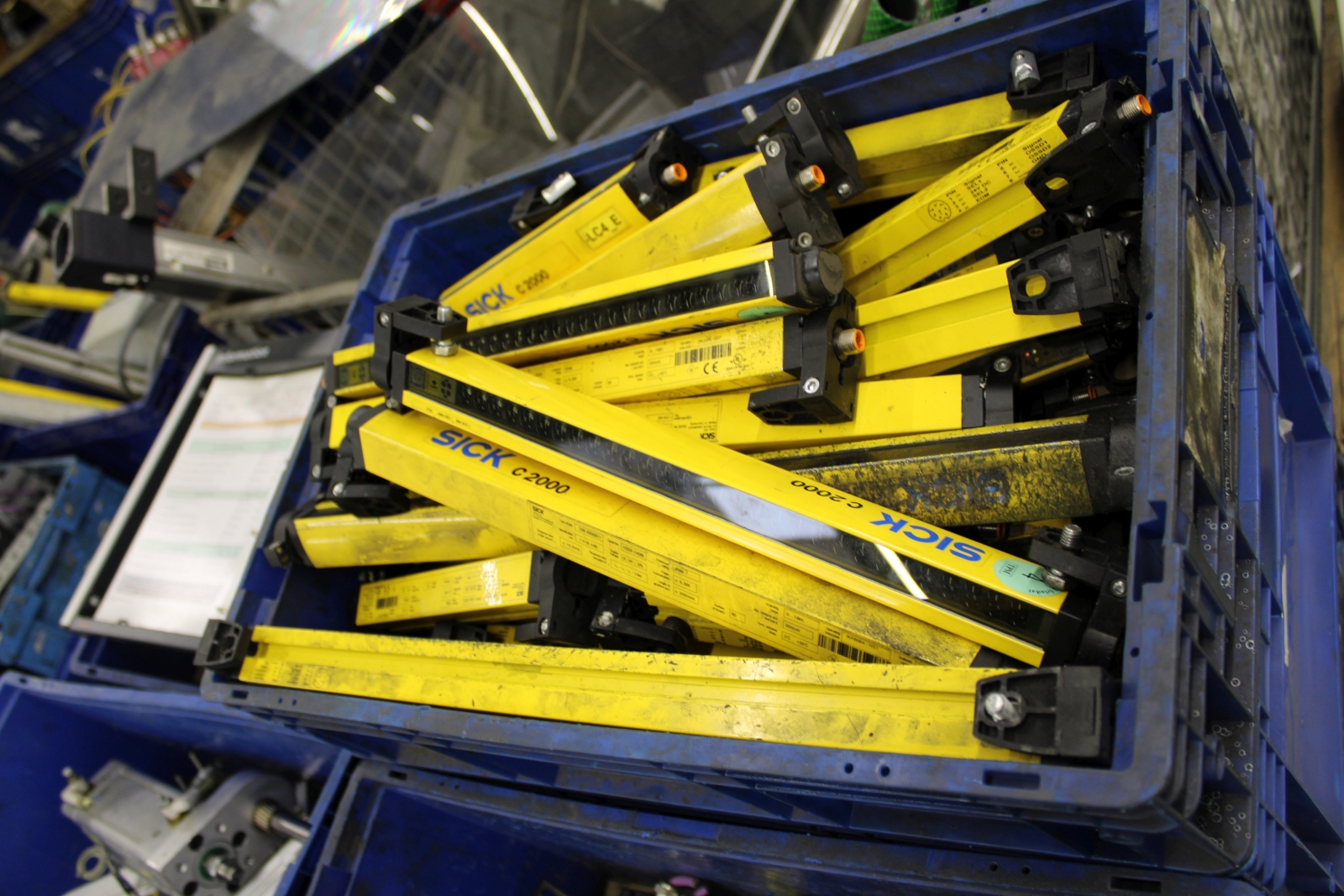 Vegyes alkatrészek 4