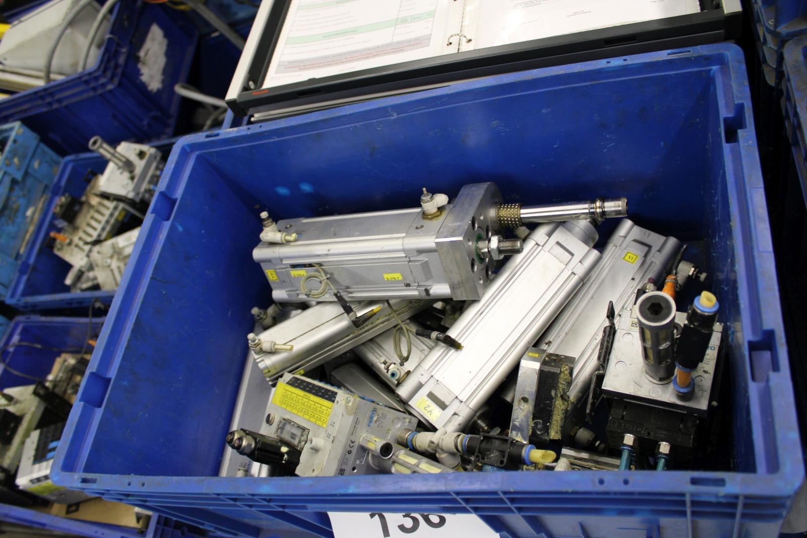 Vegyes alkatrészek 5