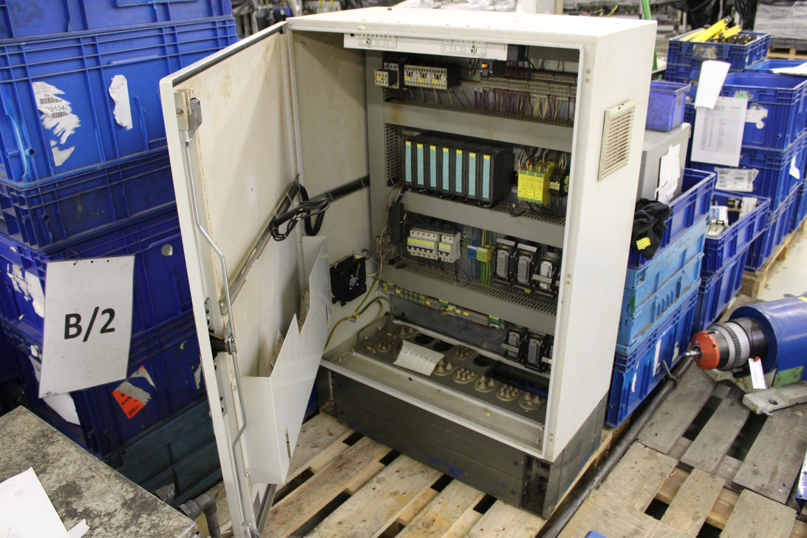 Elektromos kapcsolószekrény 3