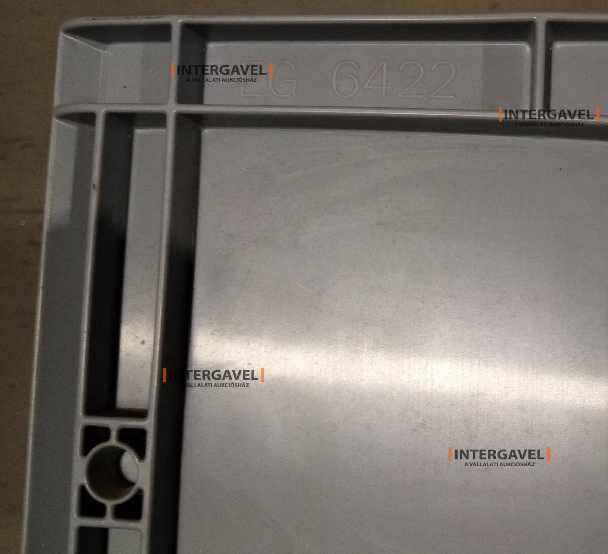 EG - 6422 láda 2