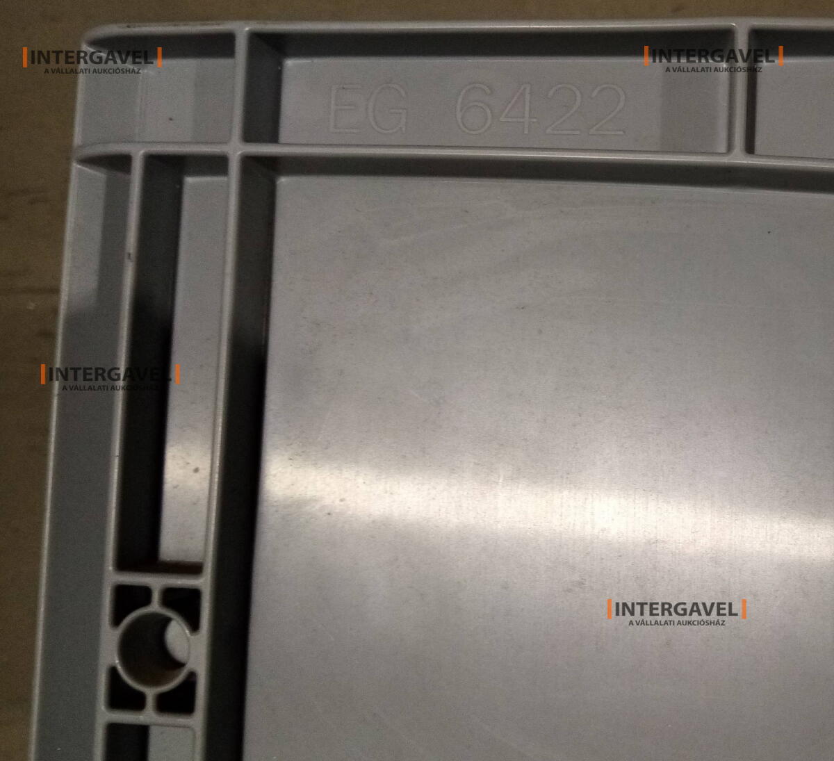 EG - 6422 láda 2