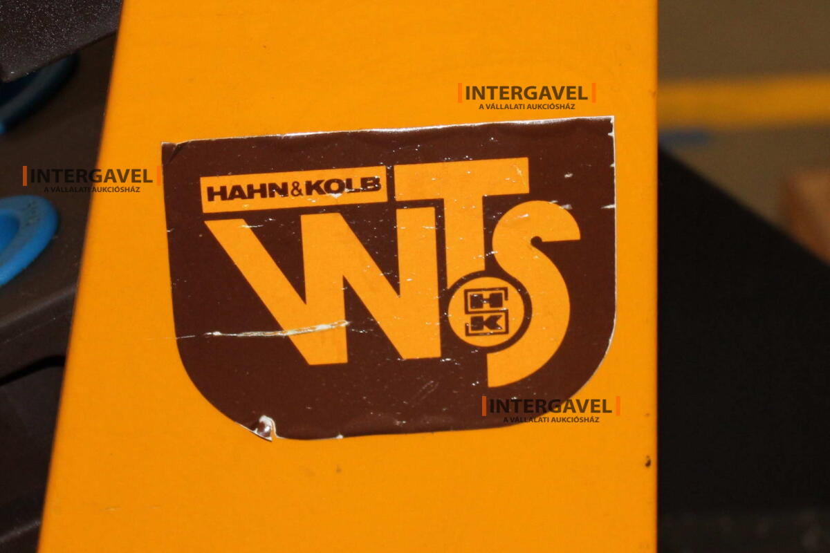 Szerszámtároló kocsi tároló betétekkel 4