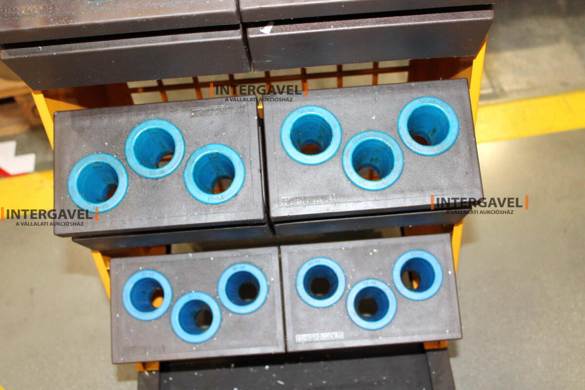 Szerszámtároló kocsi tároló betétekkel 10