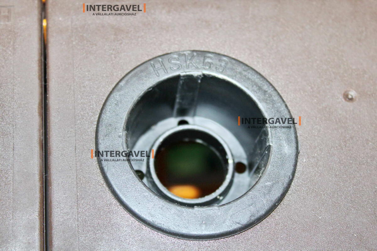 Szerszámtároló kocsi tároló betétekkel 7