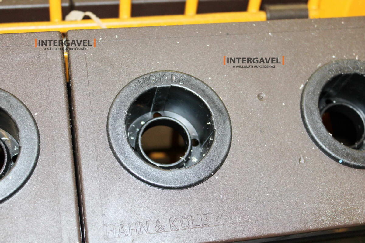 Szerszámtároló kocsi tároló betétekkel 6