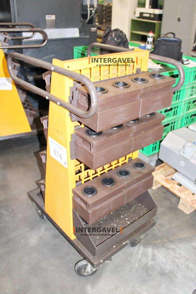 Szerszámtároló kocsi tároló betétekkel 2