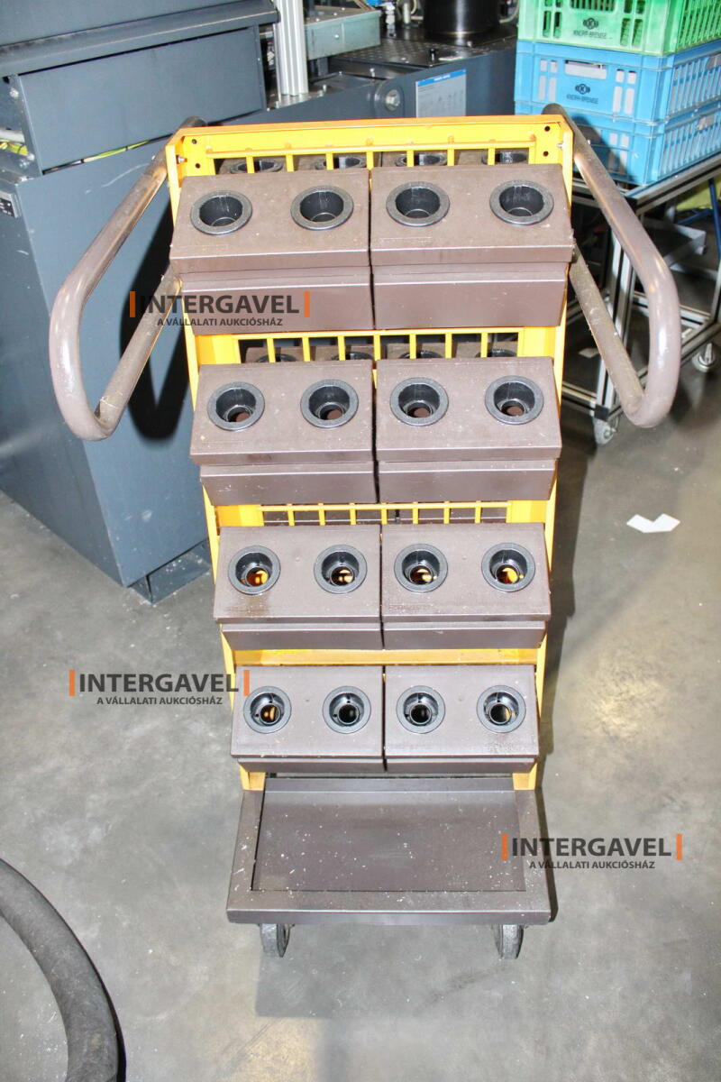 Szerszámtároló kocsi tároló betétekkel