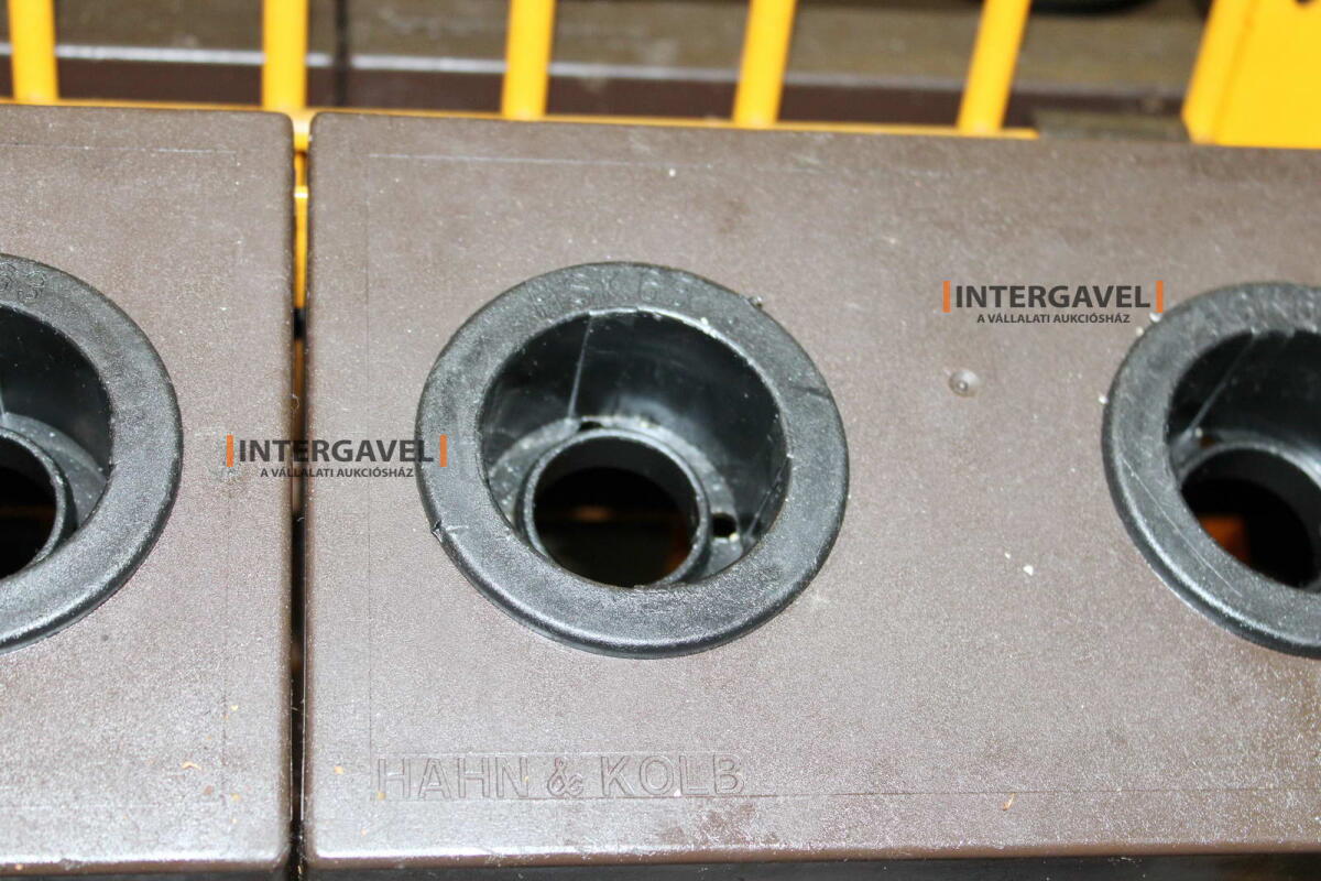 Szerszámtároló kocsi tároló betétekkel 6